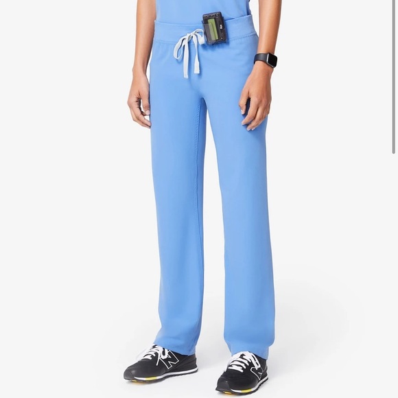 Figs Livingston Scrub Pants in Ceil Blue sz M